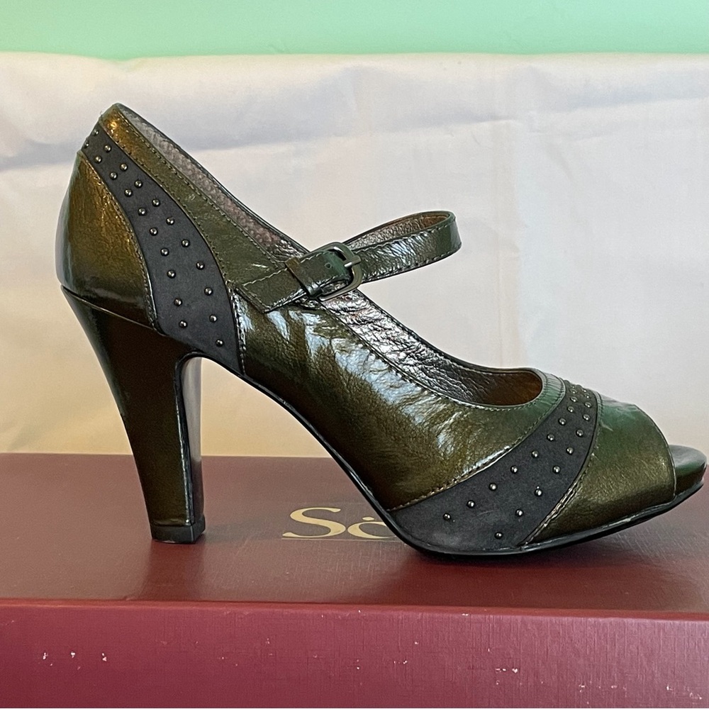 Sofft Raine Pewter Patent Pumps